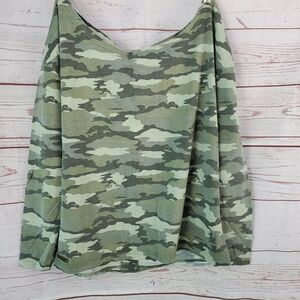 NWT Commander Life Camouflage Caribou Dropped Shoulder button back shirt top M